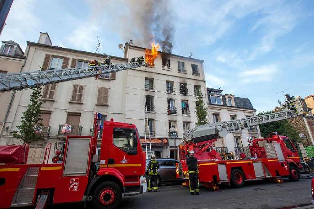 5 Orang Tewas Akibat Kebakaran Apartemen di Paris