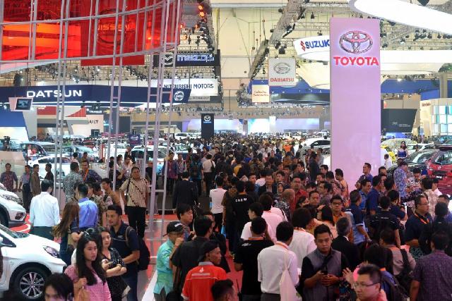 Baru Dibuka, GIIAS 2015 Diserbu Pengunjung
