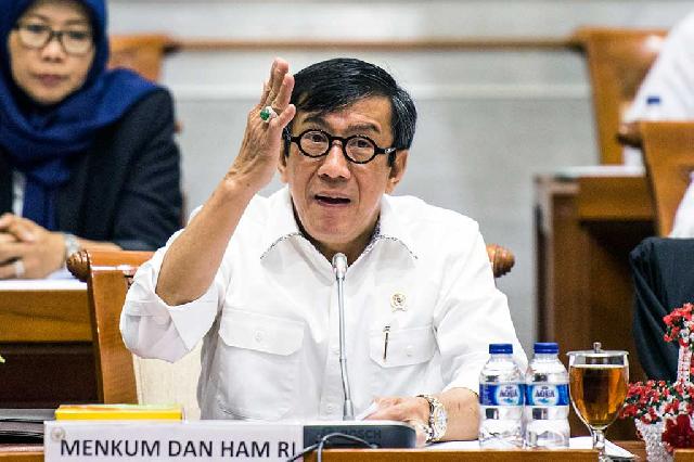 Menkumham Raker dengan Komisi III DPR 