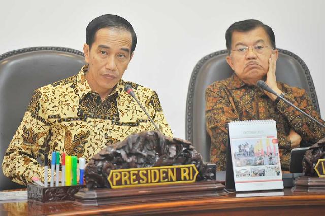 Presiden Pimpin Ratas Bahas Langkah Pengendalian Kabut Asap 