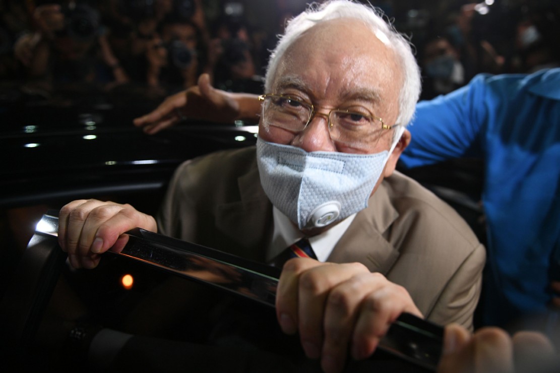 Skandal 1MDB, Eks PM Najib Razak Divonis 12 Tahun Penjara 