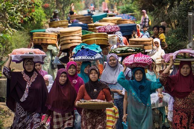 Warga Banjarnegara Gelar Ritual Sedekah Bumi 