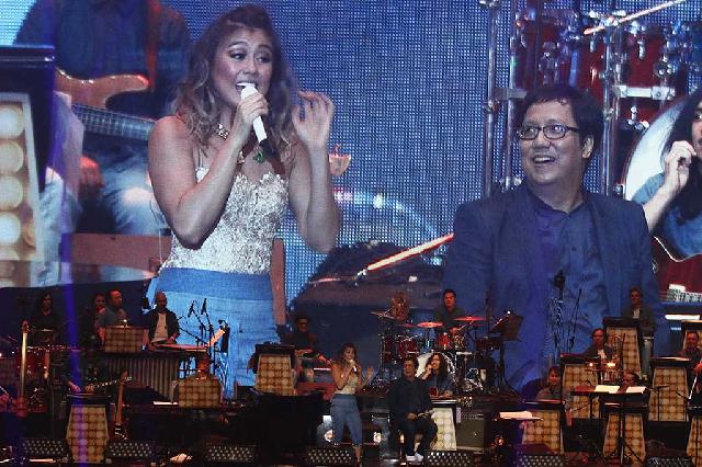 Agnes Monica Gelar Konser Tunggal